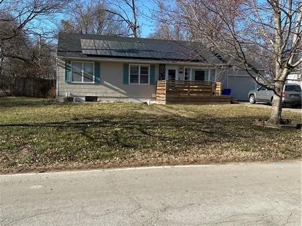208 SE 7th St, Lees Summit, MO 64063