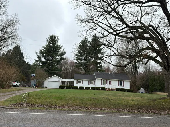 10453 Seymour Rd, Montrose, MI 48457