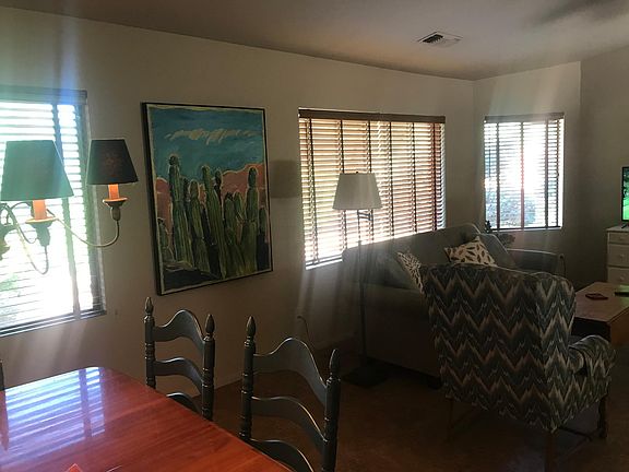 Living room/ Formal dining