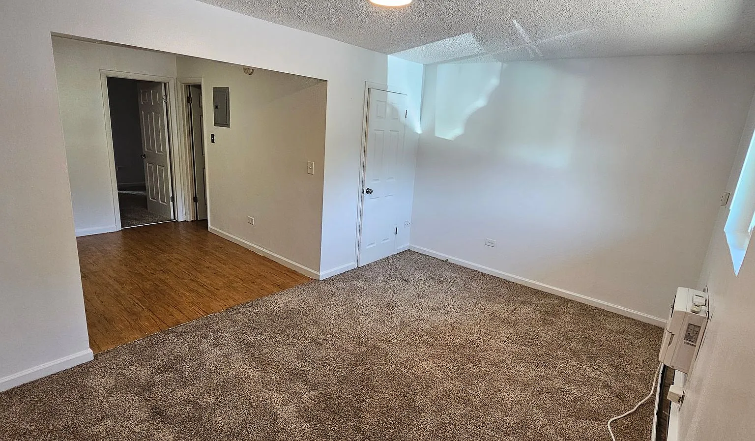 1 Bedroom 1 Bath in Lakewood Available NOW! — Photo 1