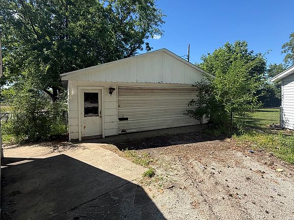 2nd image of 64 Whippoorwill Dr