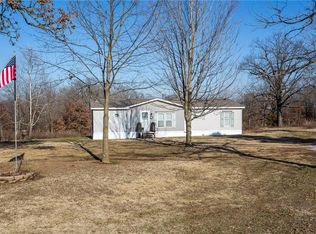 18294 Peterson Rd, Gentry, AR 72734