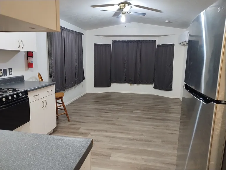 11868 S Sandra Ave — Photo 6