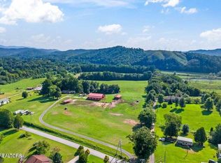 786 Swan Pond Circle Rd, Harriman, TN 37748