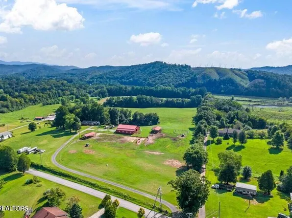 786 Swan Pond Circle Rd, Harriman, TN 37748