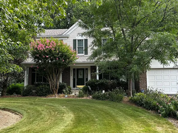 2239 Community Dr, Waldorf, MD 20601