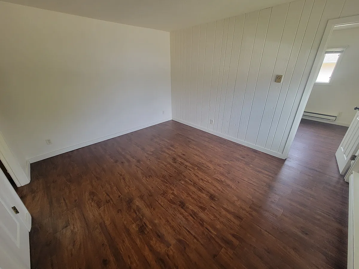 Building Photo - 1738 La Crescent St #17