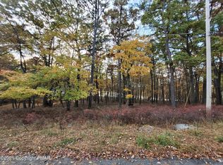 250 Doe Loop, Bushkill, PA 18324