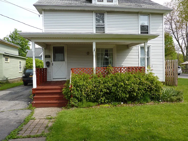 241 W Jackson St — Photo 14
