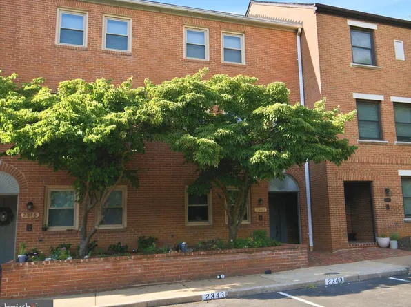 2343 9th St S, Arlington, VA 22204