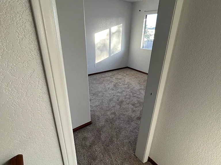 1265 Persimmon Ave #C — Photo 11