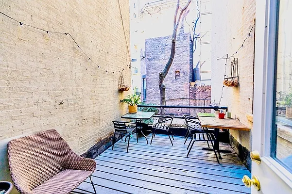 Rented by Compass | media 4