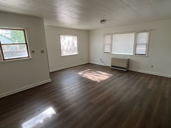2nd image of 1021 S 1st St