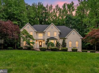 6 Pine Acres Dr, Medford, NJ 08055