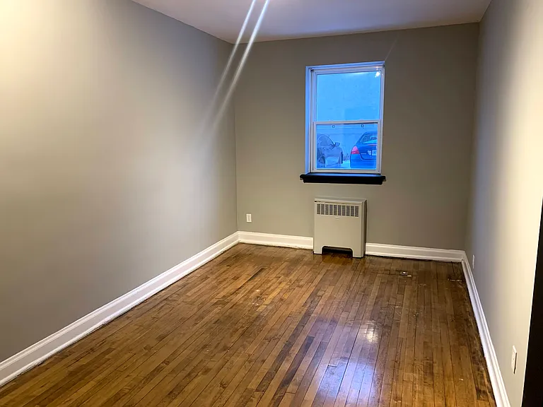 210 Stewart St — Photo 11