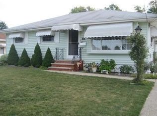 6453 Michael Dr, Brookpark, OH 44142