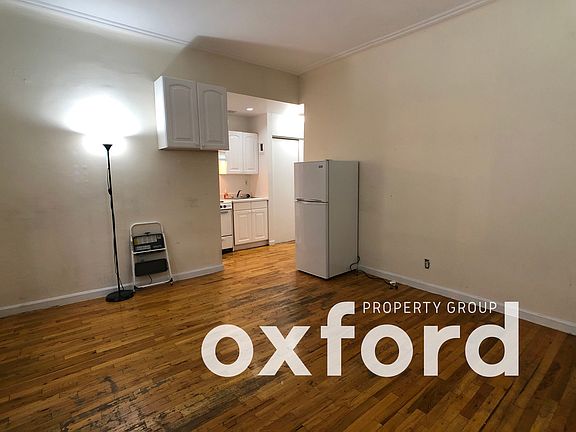 3rd image of 11 E 32nd St APT 4F