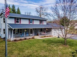 W7482 Phillips Rd, Pardeeville, WI 53954