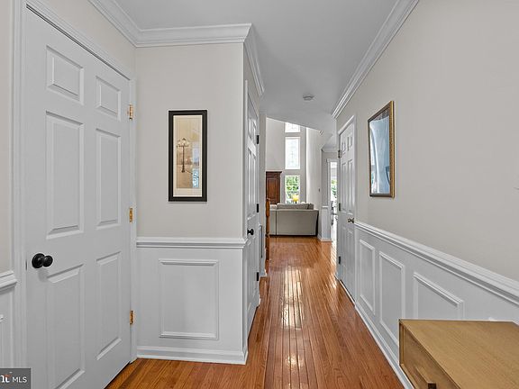 3rd image of 3395 Woodland Cir #28