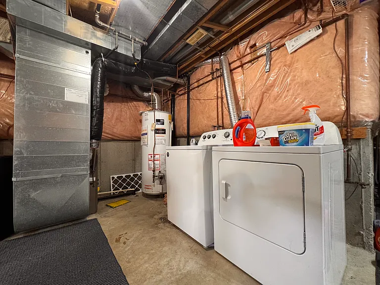 772 Zermatt Dr — Photo 10