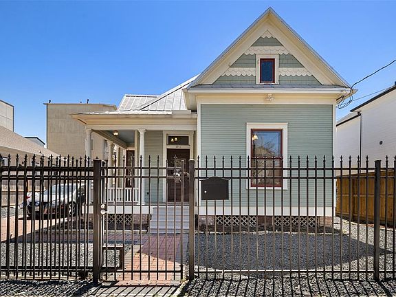 2nd image of 1911 Crockett St