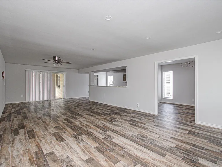 5507 Braesvalley Dr — Photo 17