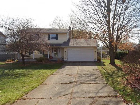 5490 Old Franklin Rd, Grand Blanc, MI 48439