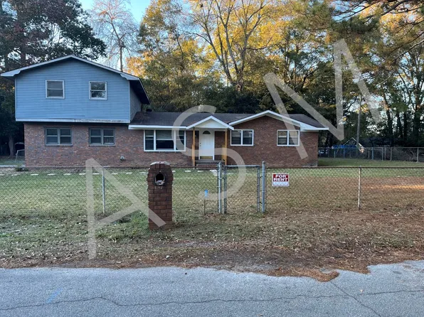 133 Pineview Dr, Macon, GA 31217