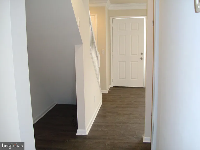 204 Cameron St — Photo 7