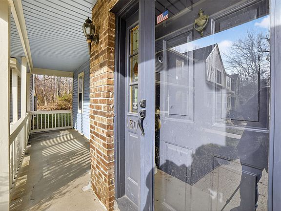 3rd image of 1803 Poplar Ct