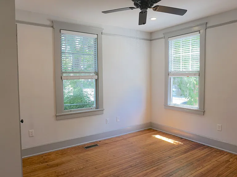 2411 Habersham Melrose — Photo 13
