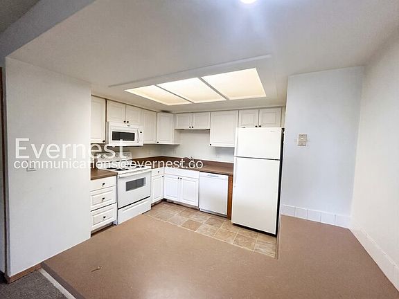 2nd image of 1210 Firefly Cir