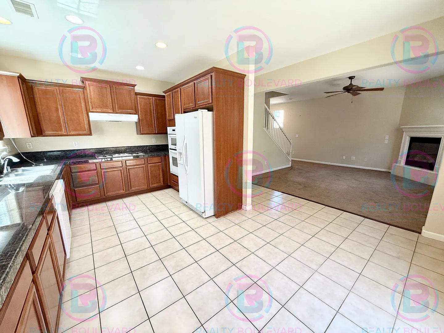 Gorgeous Two Story 3 Bedroom 2.5 Bathroom Home!! Located in South Reno!! — Photo 3