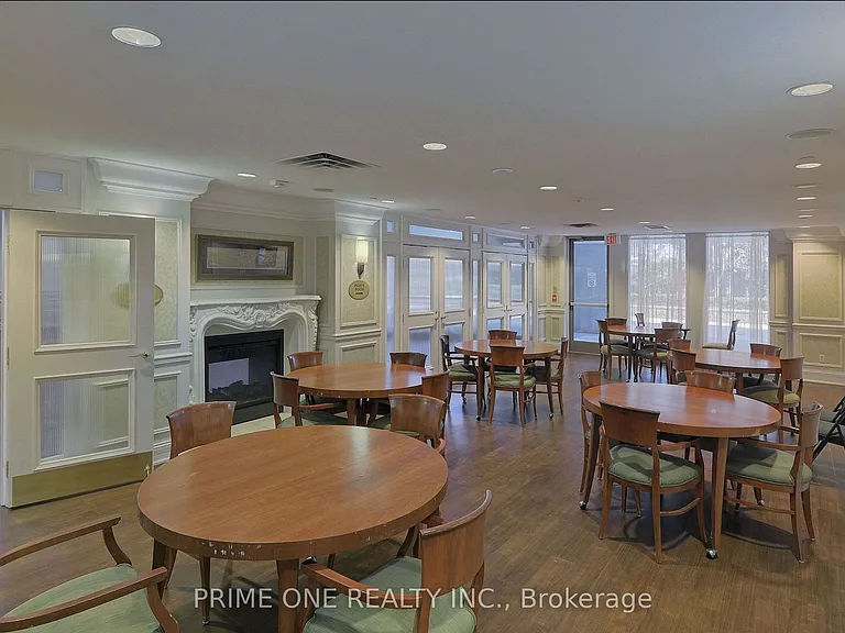 25 Kingsbridge Garden Cir #1421 — Photo 25