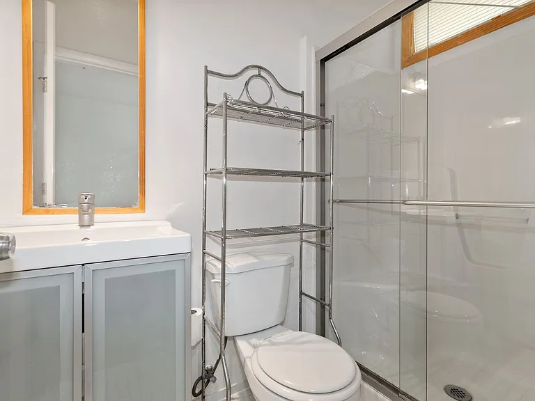 708 Irving St NE #202 — Photo 22