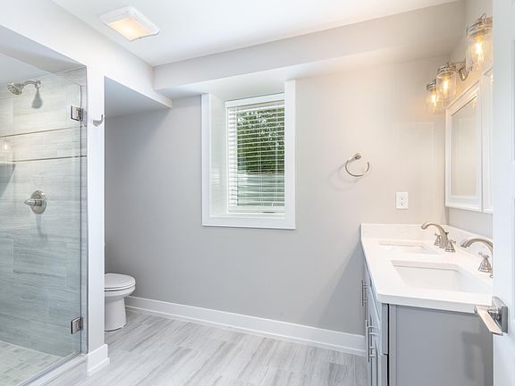 2nd image of 930 W Susquehanna Ave #1