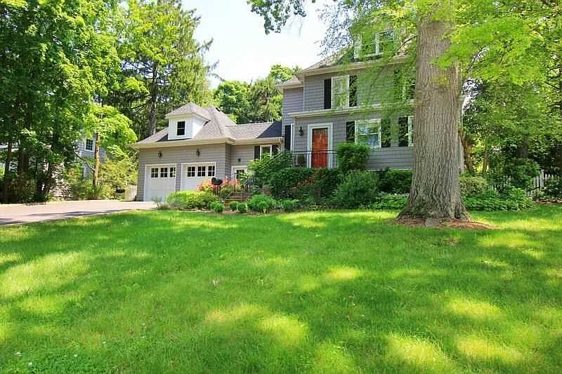 1st image of 38 Hawthorne Ave