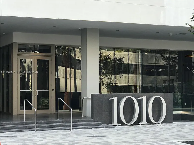 1010 Brickell Ave #2110 — Photo 24