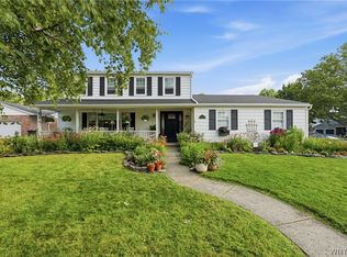 53 Willowgrove E, Tonawanda, NY 14150