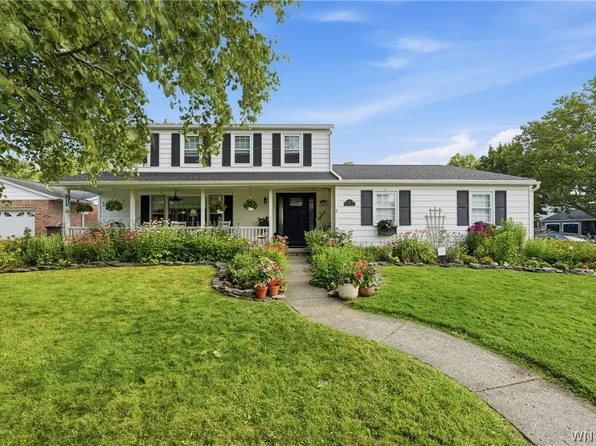 53 Willowgrove E, Tonawanda, NY 14150