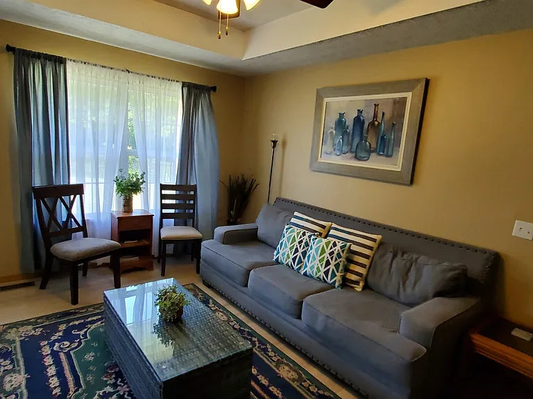 4453 W Portland St — Photo 12