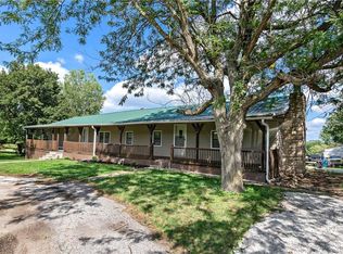 8811 S Corn Rd, Oak Grove, MO 64075