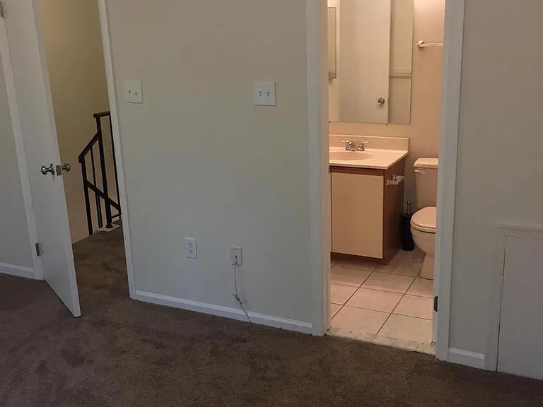 8911 Oakwood Way — Photo 8