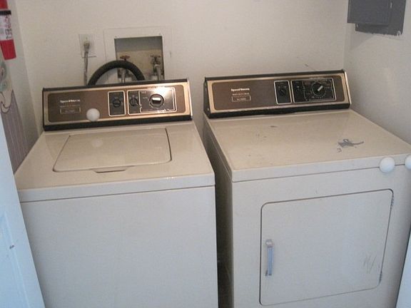 2nd image of 115 Dresdan Ct