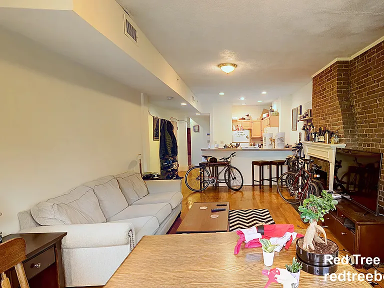 1406 Beacon St #3A — Photo 1