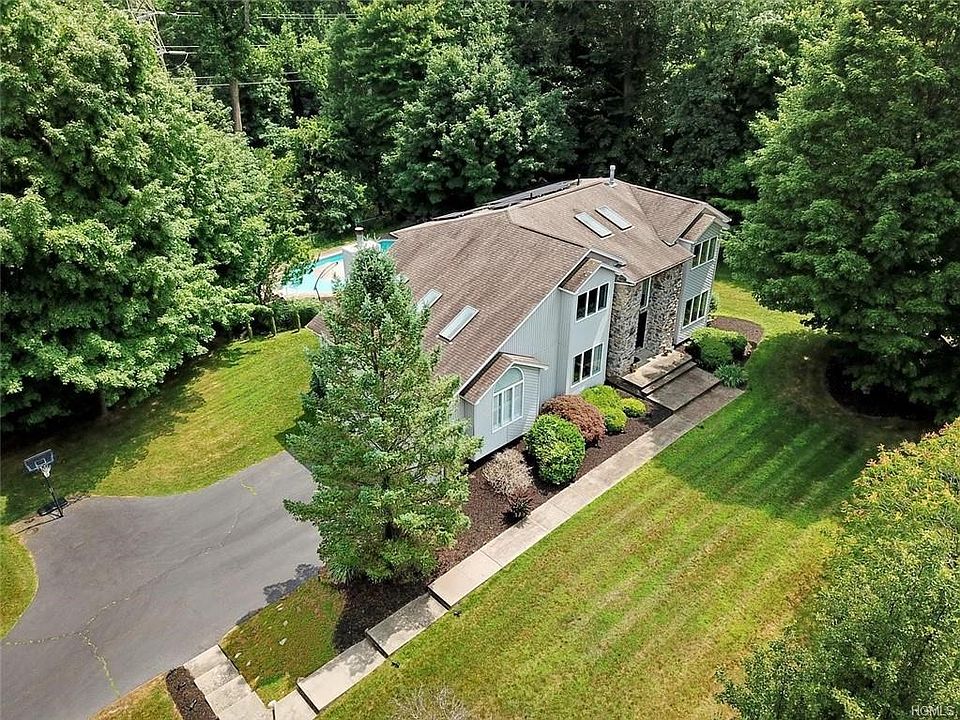 2nd image of 10 Doolin Rd