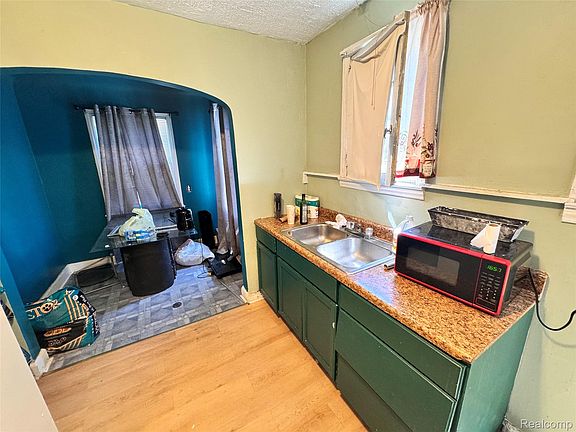 2nd image of 9183 Appoline St