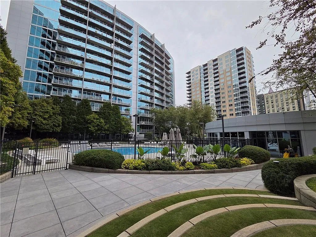 2 bed, 2.0 bath, 1260 sqft, $2,695 — Photo 1
