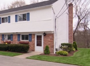 27 Allen Dr APT A, Uncasville, CT 06382