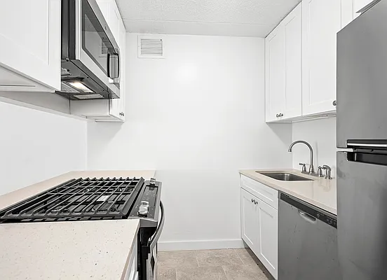 Sold by Compass | media 5